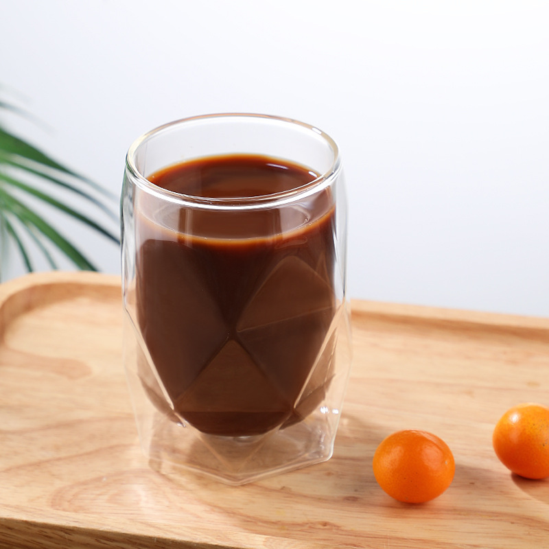 ရိုးရှင်းသောအပူ - ခံနိုင်ရည်ကိုနှစ်ဆ - နံရံကပ်ထားသောဖန်ခွက်ဖလား